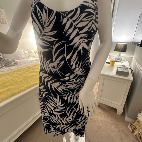 Navy & white Tommy BAHAMA sleeveless dress - Size Medium - Picture 2 of 6